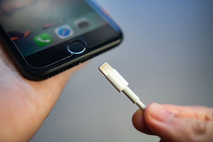 苹果教你如何保持 iPhone 手机电池健康：远离极端温度、充电时移除某些保护壳