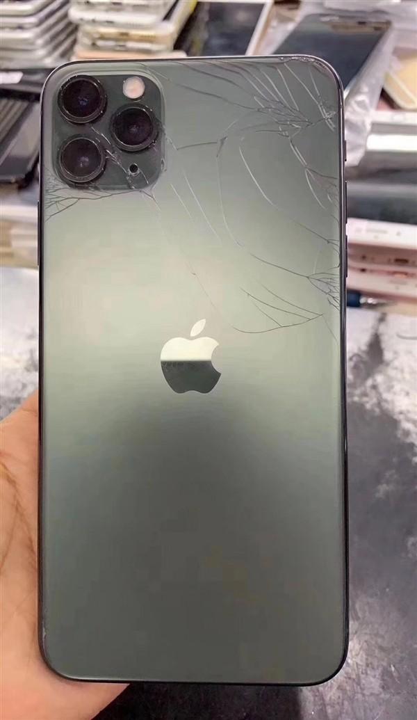 iPhone 11/11 Pro 后盖玻璃容易碎吗，维修费用是多少？插图1